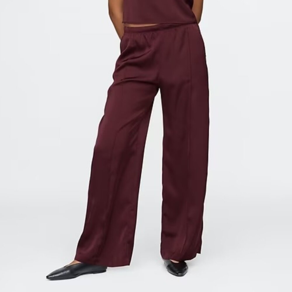NWT Gap Mid Rise Satin Seamed Pants in noir red, size small